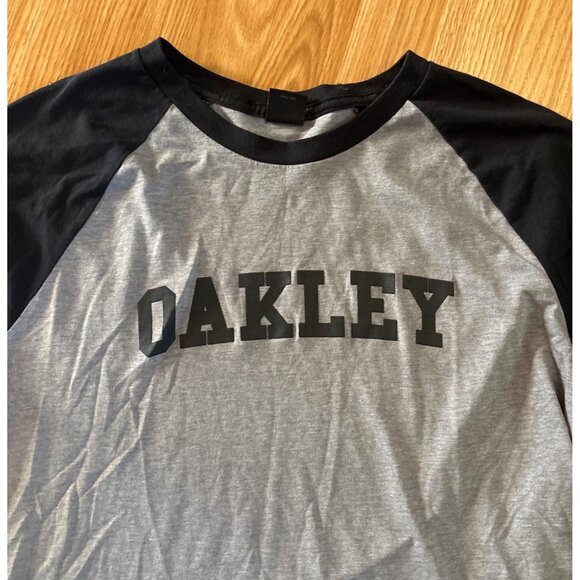Oakley Mens Raglan Baseball Tee Custom Fit XL Grey Black - Picture 2 of 7